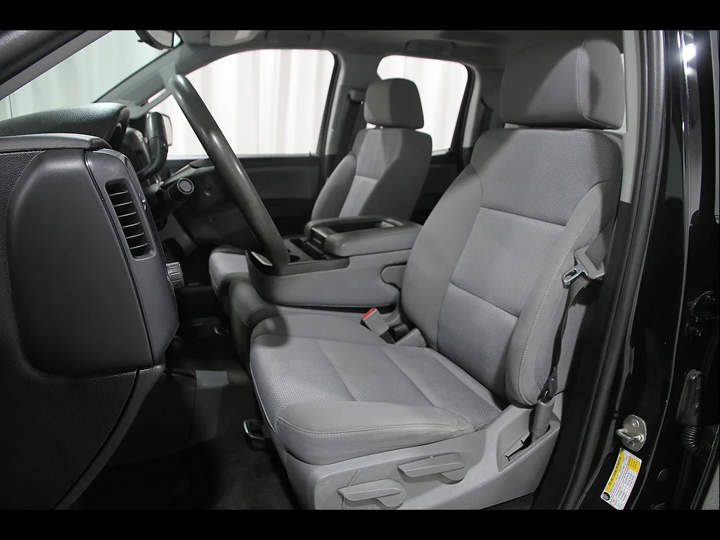 Used 2018 Black Chevrolet Custom image 5