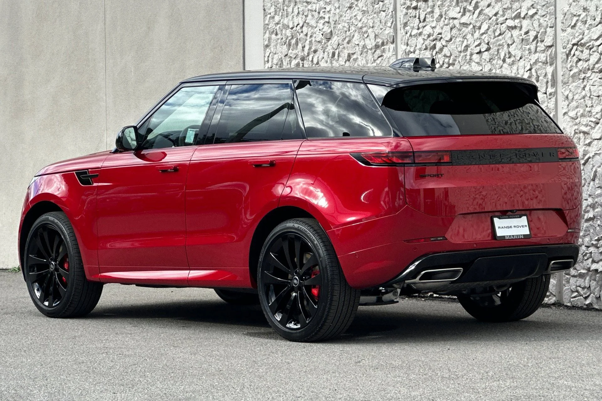 Used 2025 Red Land Rover Dynamic SE image 6
