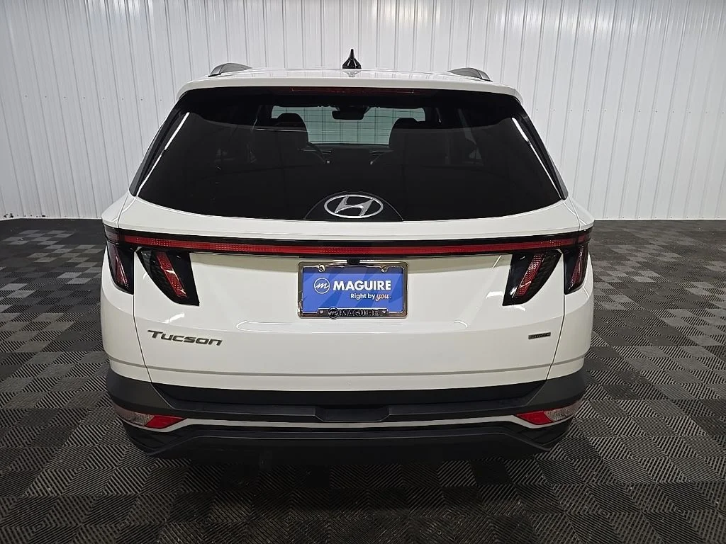 Used 2023 White Pearl Hyundai SEL image 11