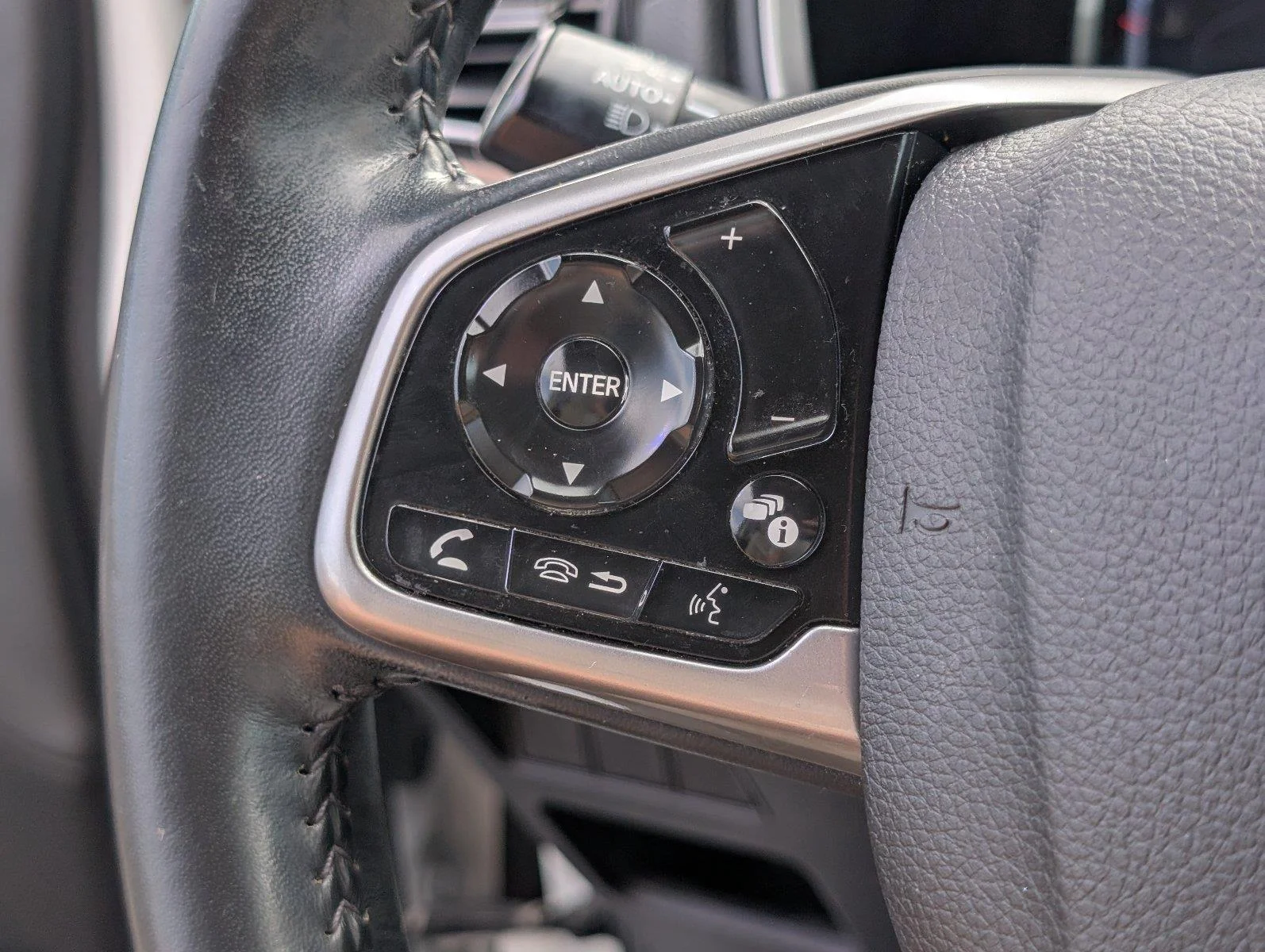 Used 2020 Platinum White Pearl Honda EX-L image 30