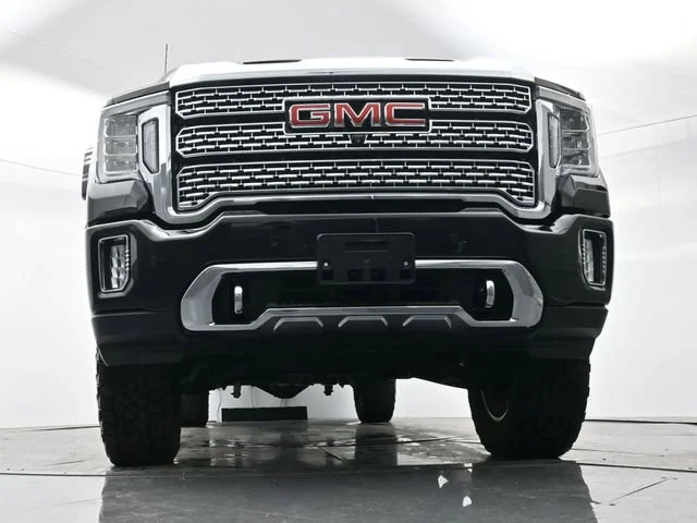 Used 2023 Onyx Black GMC Denali image 25