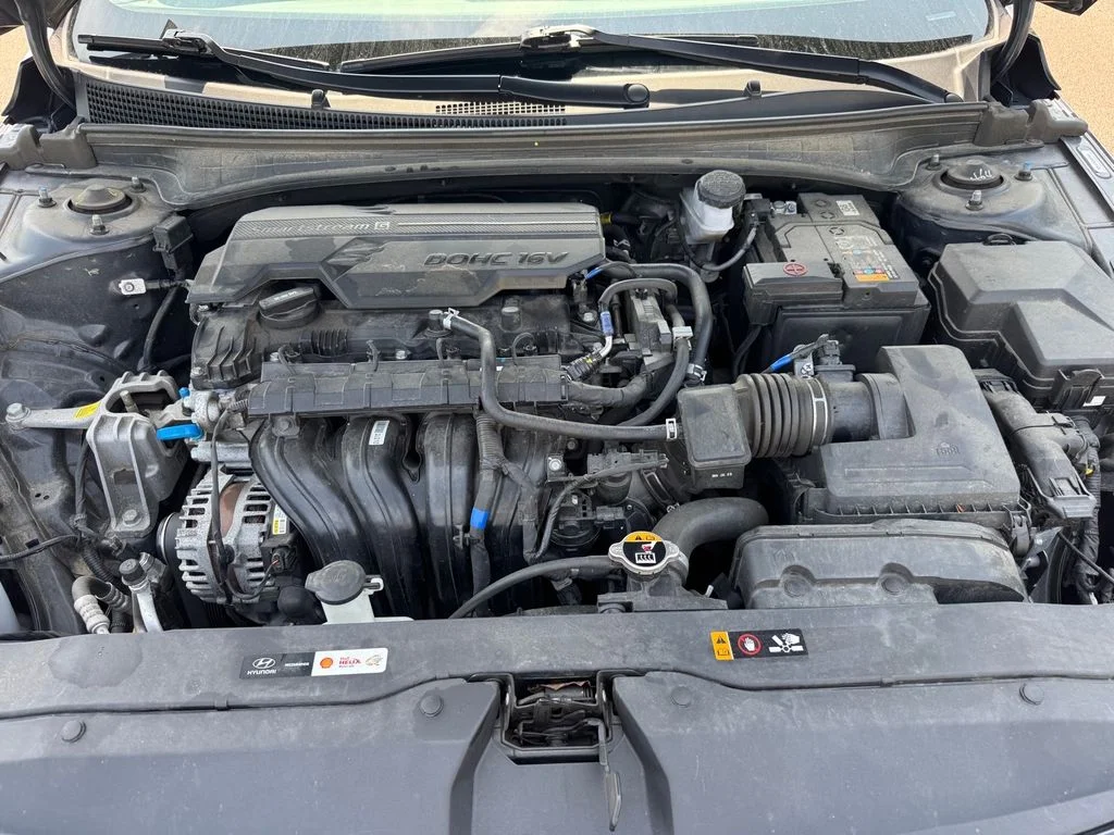 Used 2025 Black Hyundai SEL Convenience image 18