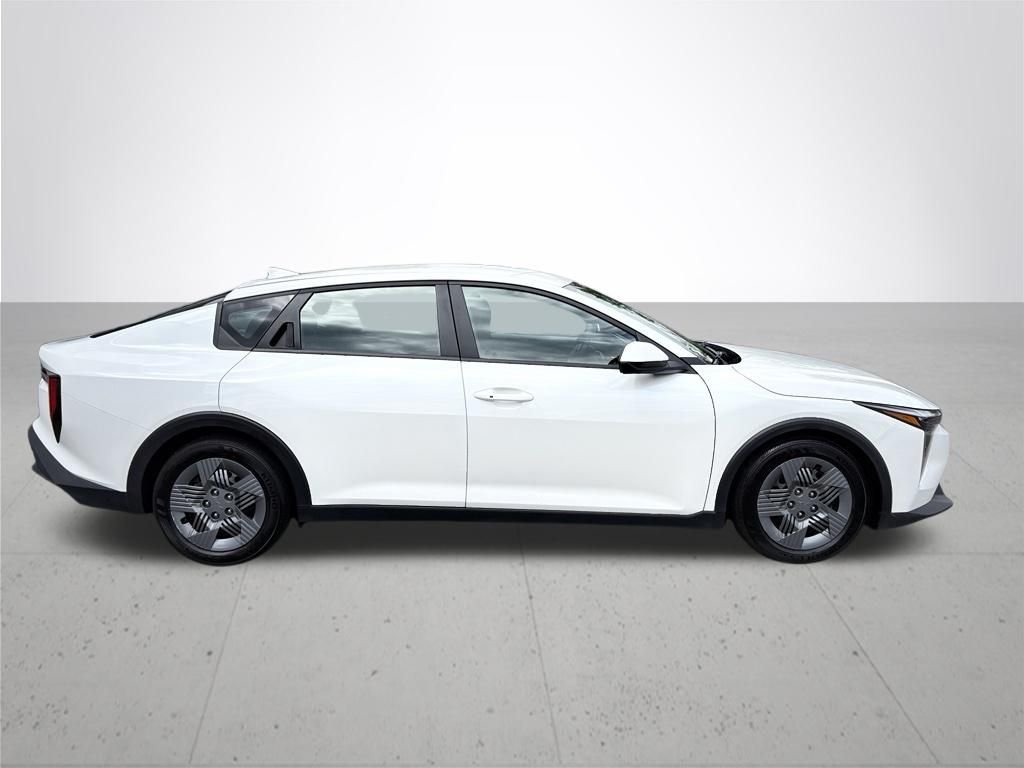 Used 2025 Snow White Pearl Kia LX image 5
