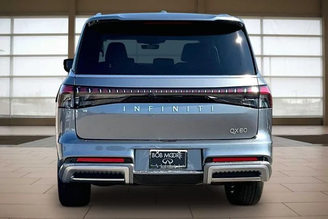 New 2027 Silver INFINITI LUXE image 4