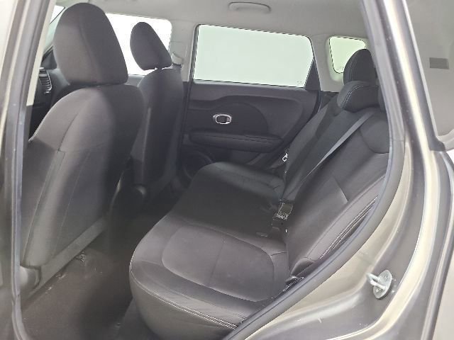 Used 2015 Titanium Gray Kia  image 9
