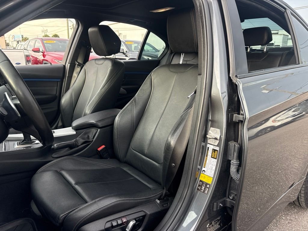 Used 2018 Gray BMW 340i xDrive image 9