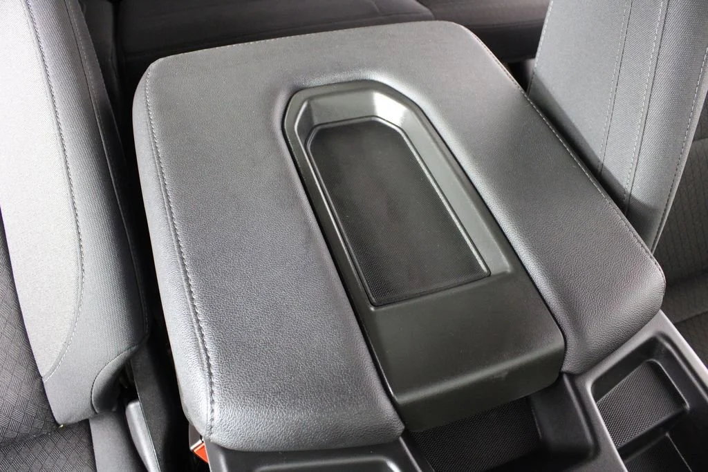 New 2026 Sterling Metallic GMC Elevation image 19