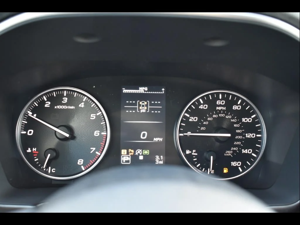 Used 2025 GREEN Subaru Limited image 23