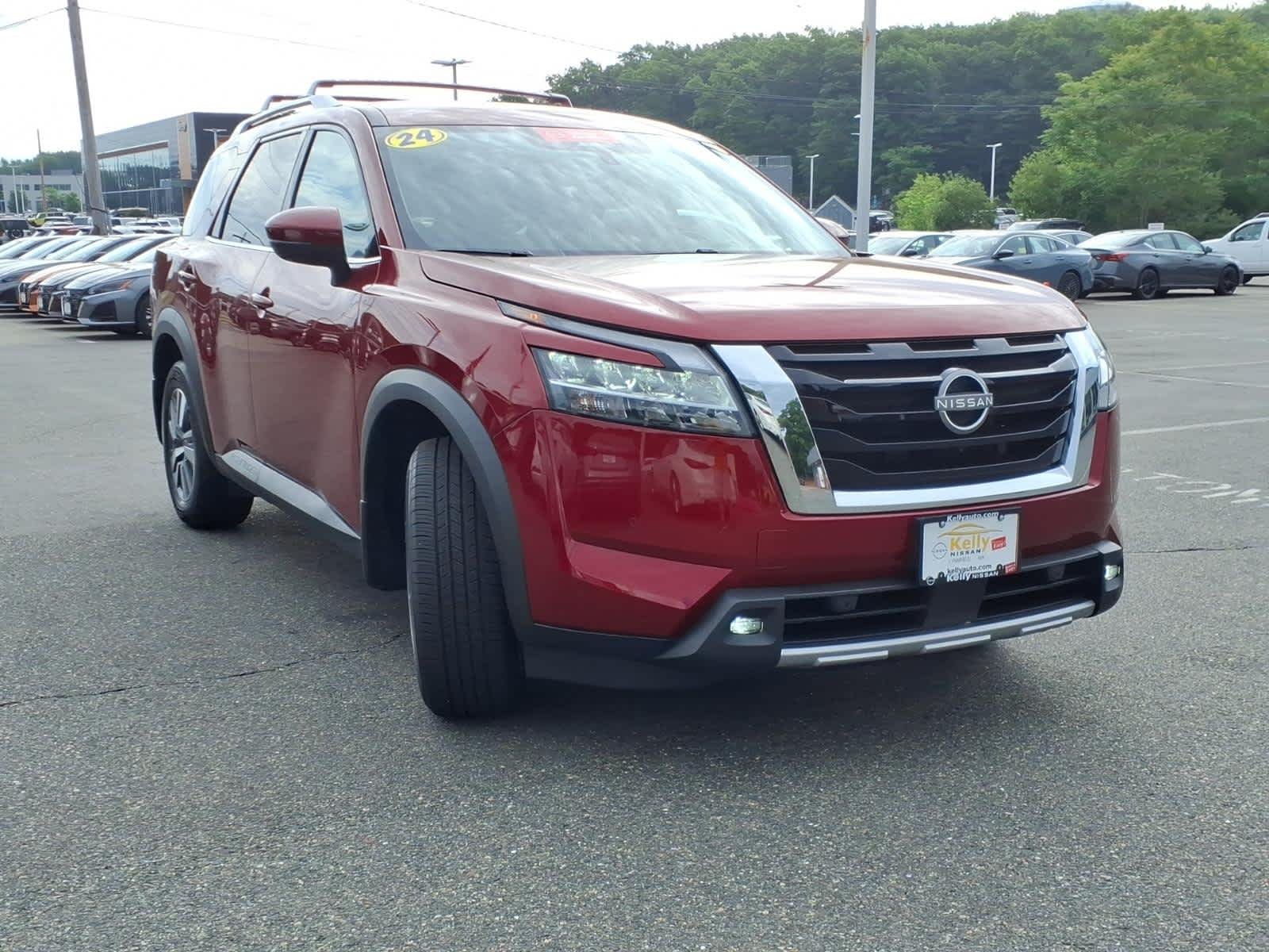 Certified Used 2024 Scarlet Ember Tintcoat Nissan SL image 3