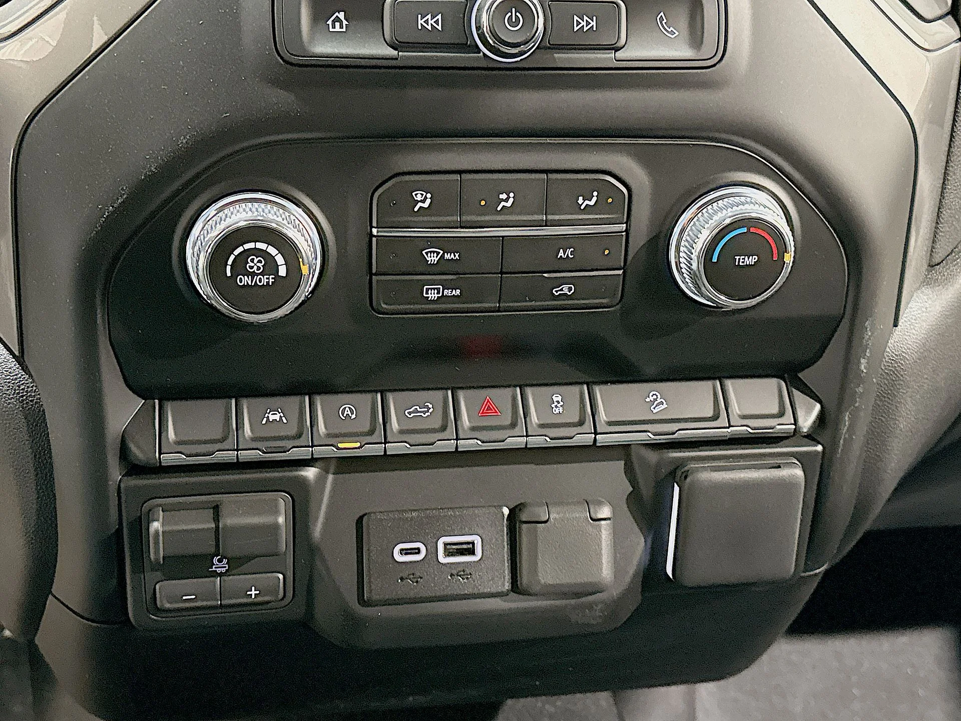 New 2026 Onyx Black GMC Pro image 17