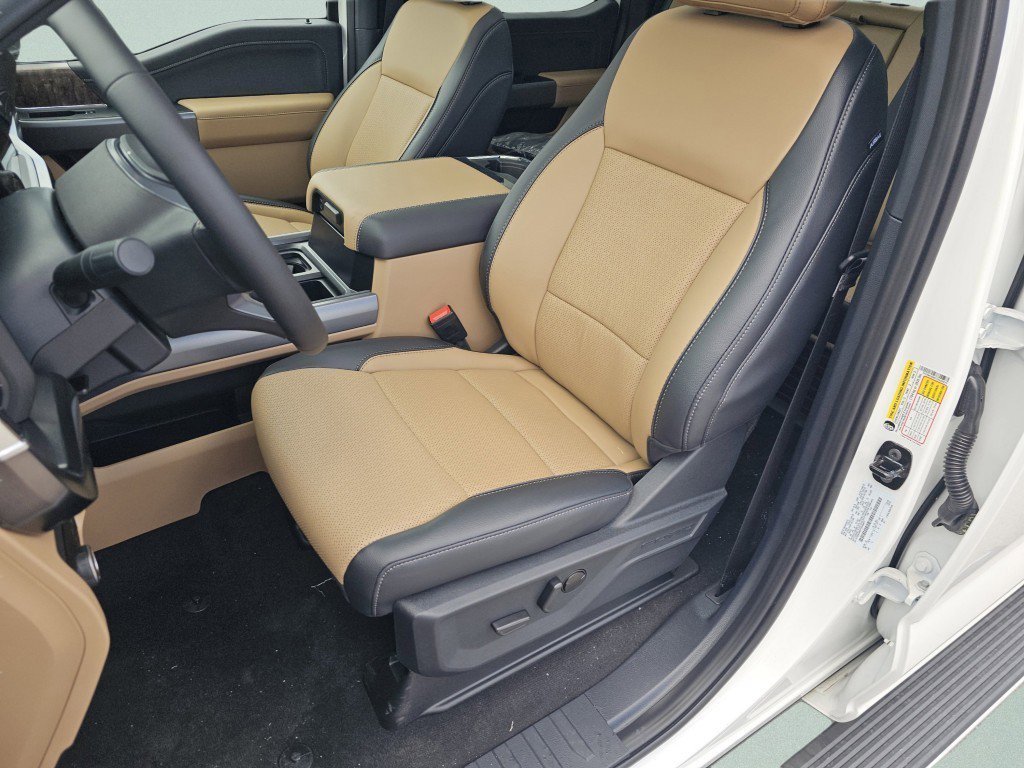 New 2026 Star White Metallic Tri-Coat Ford King Ranch image 6