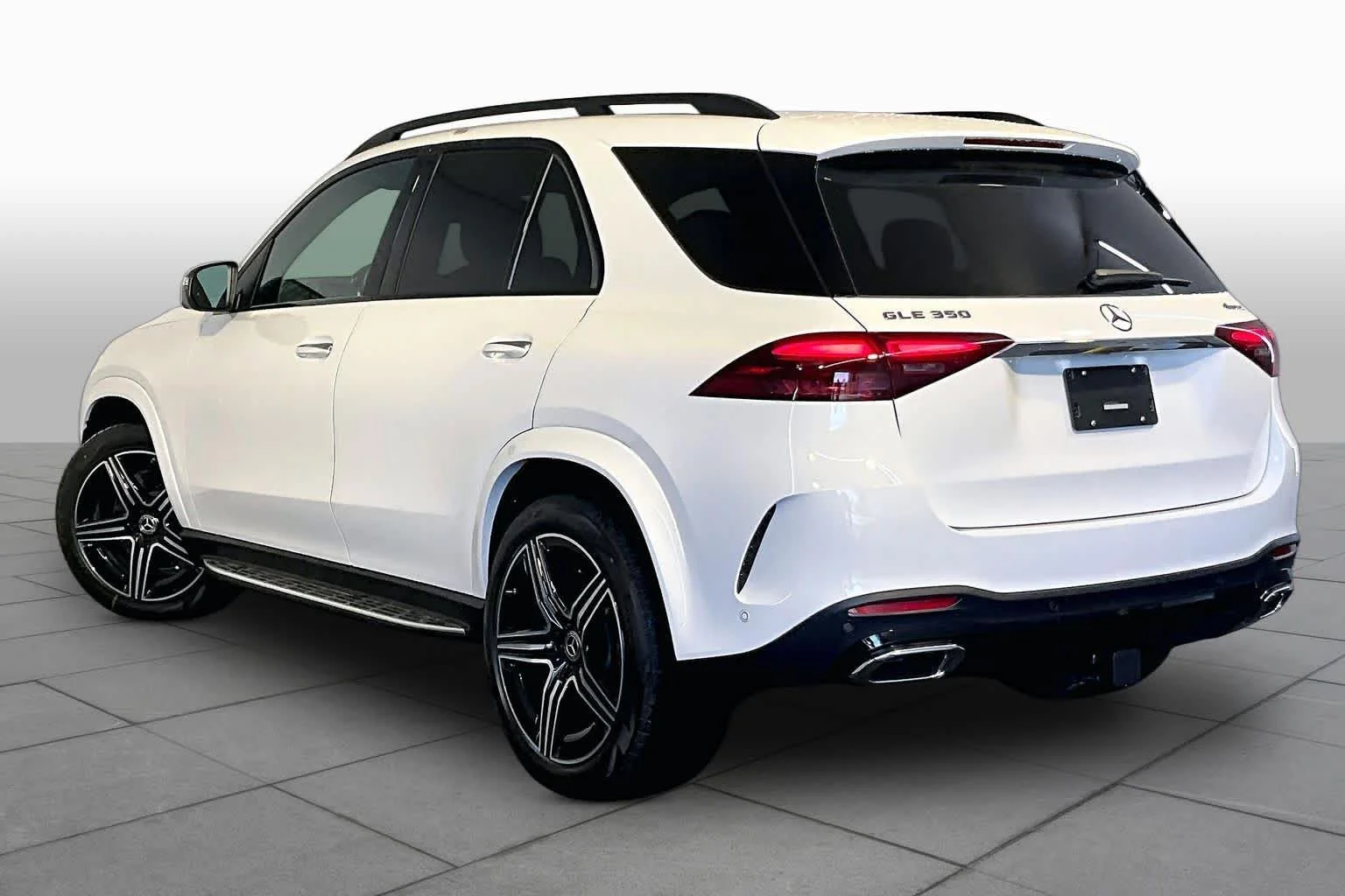 New 2026 Polar White Mercedes-Benz GLE 350 image 3