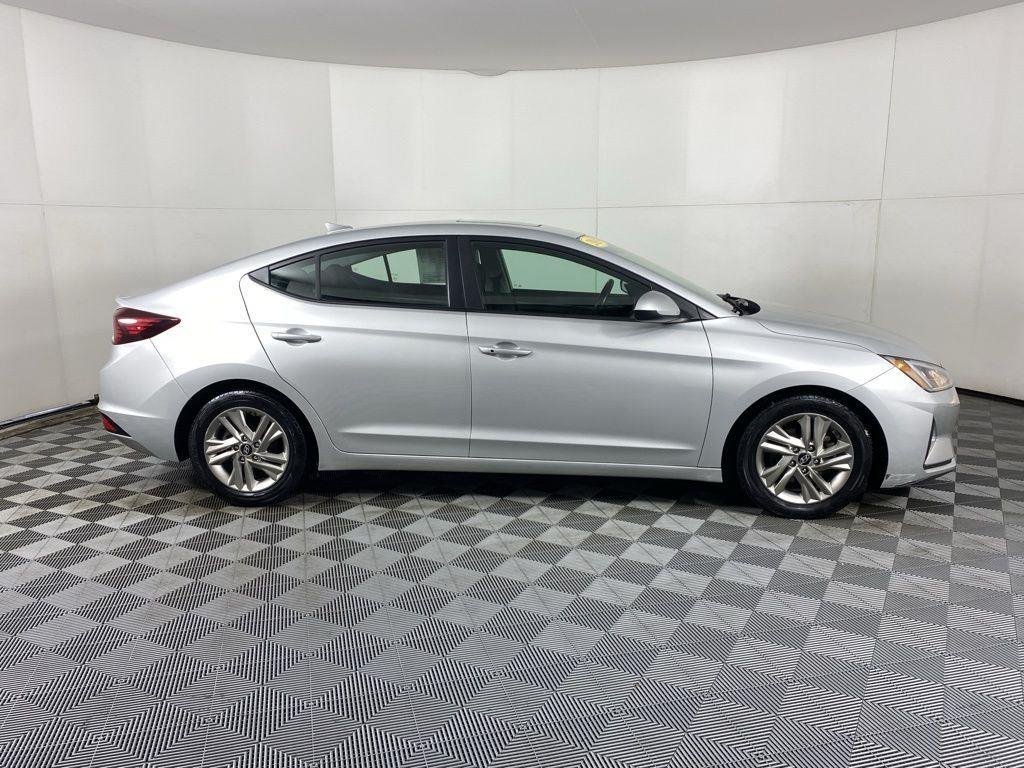 Used 2019 Silver Hyundai Value Edition image 14