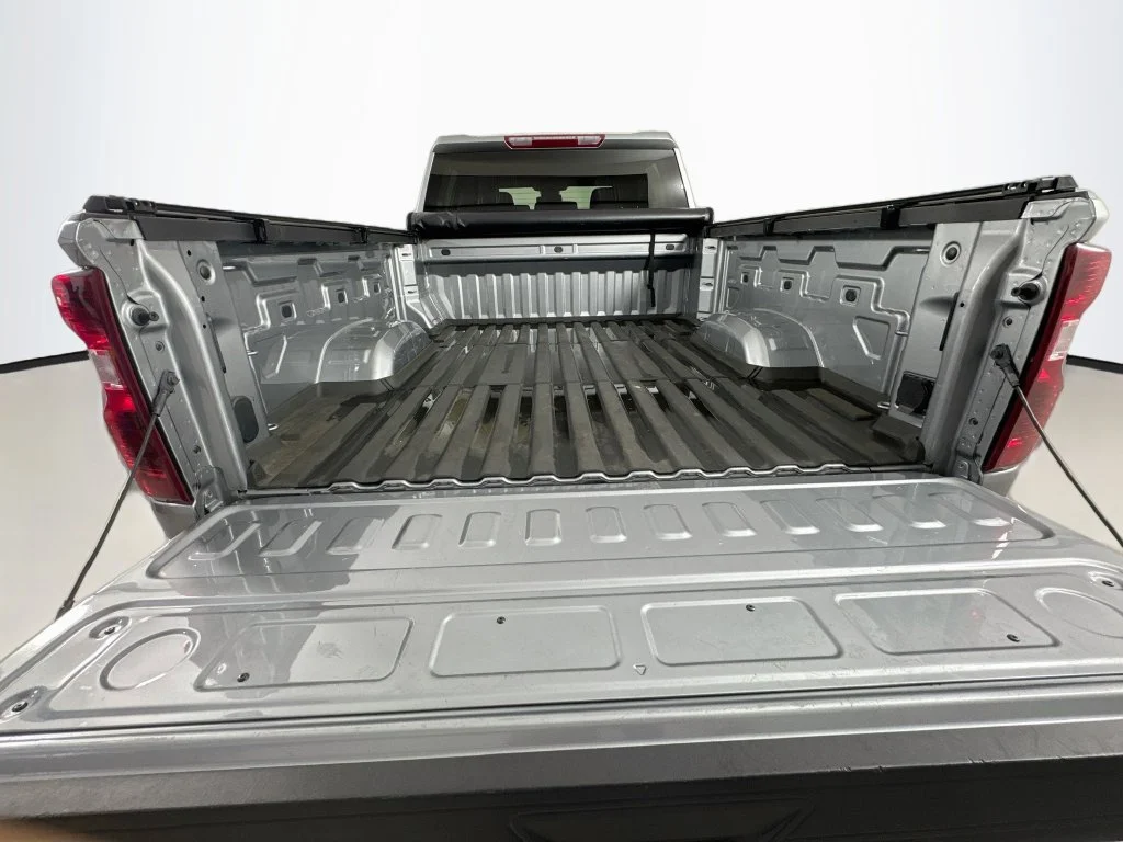 Used 2025 Gray Chevrolet Custom image 28