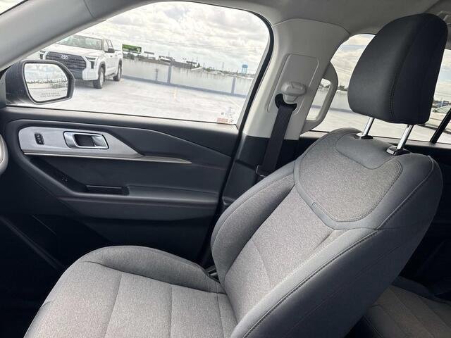 Used 2025 Agate Black Ford Active image 15