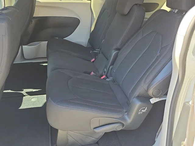 Certified Used 2018 White Chrysler Touring Plus image 24