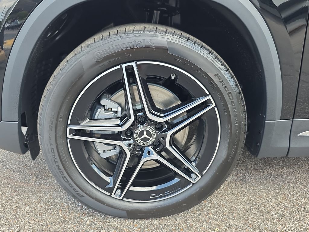 New 2026 Black Mercedes-Benz GLA 250 image 9