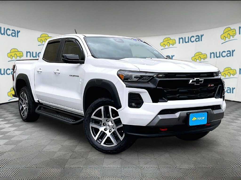 Used 2023 White Chevrolet Z71 image 1