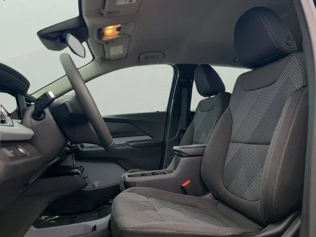 New 2027 Mosaic Black Metallic Chevrolet LT image 21