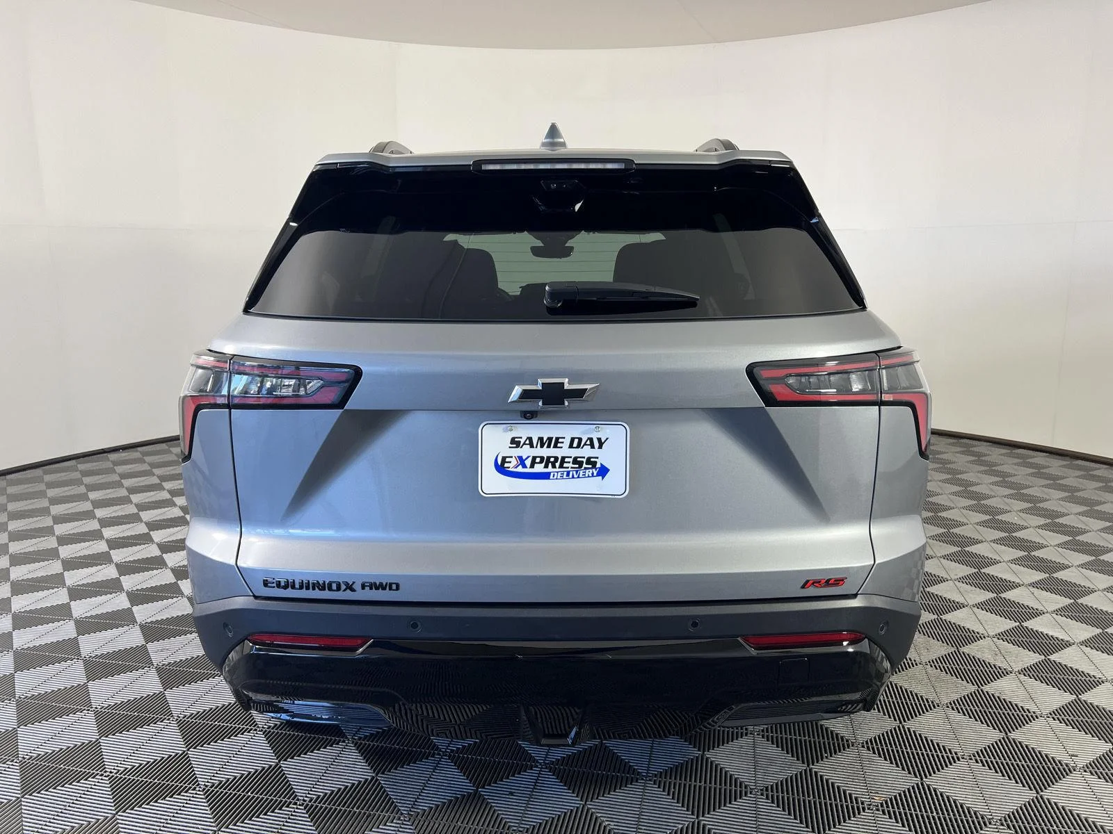Used 2025 Sterling Gray Metallic Chevrolet RS image 26