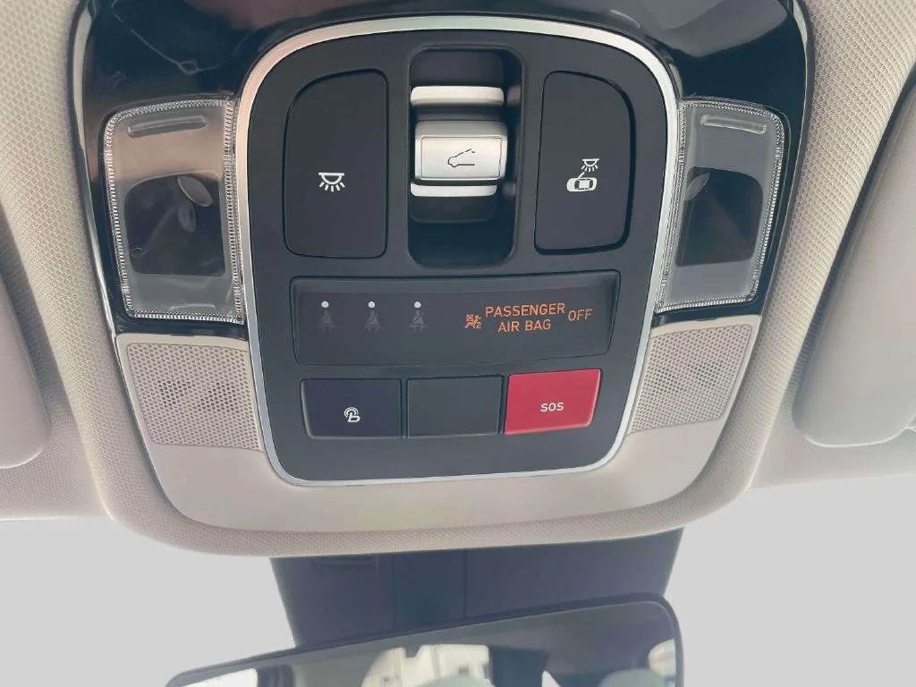 Certified Used 2024 Gray Hyundai Limited image 31