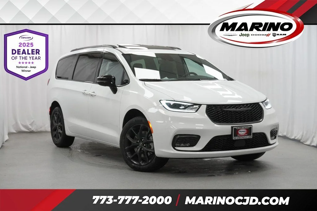 2026 Chrysler Pacifica Limited AWD's photo