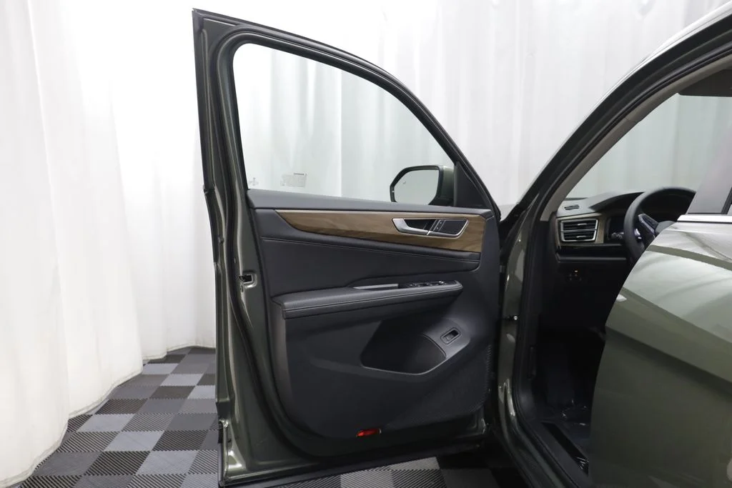 New 2026 Green Volkswagen 2.0T SE w/Technology image 5