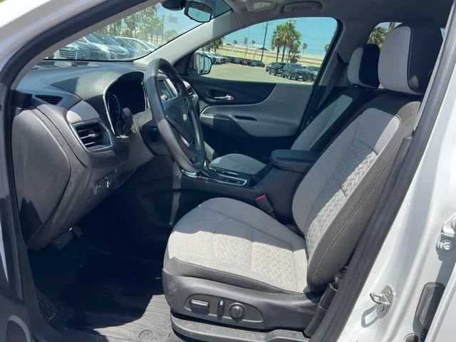 Used 2022 SUMMIT WHITE Chevrolet LS image 11
