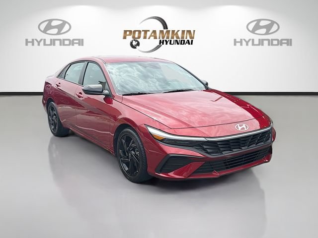 Used 2026 Red Hyundai SEL Sport image 3