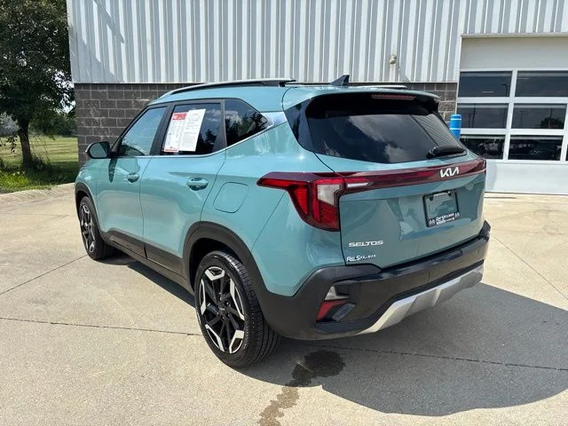 Used 2025 Blue Kia SX image 9