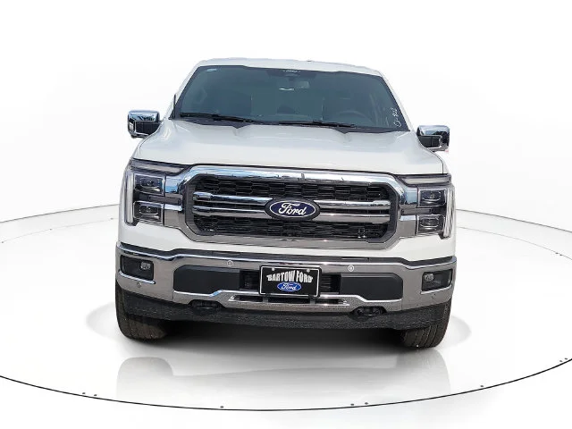 New 2026 Oxford White Ford Lariat image 2