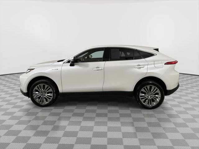 Certified Used 2021 BLIZZARD PEARL Toyota  image 18