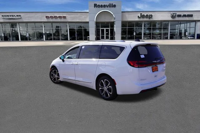 New 2026 Bright White Clear-Coat Exterior Paint Chrysler Pinnacle image 6