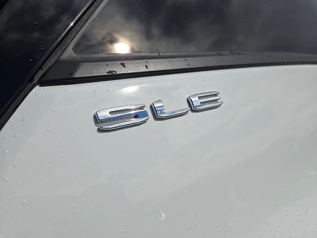 2023 GMC Terrain SLE - Photo 7