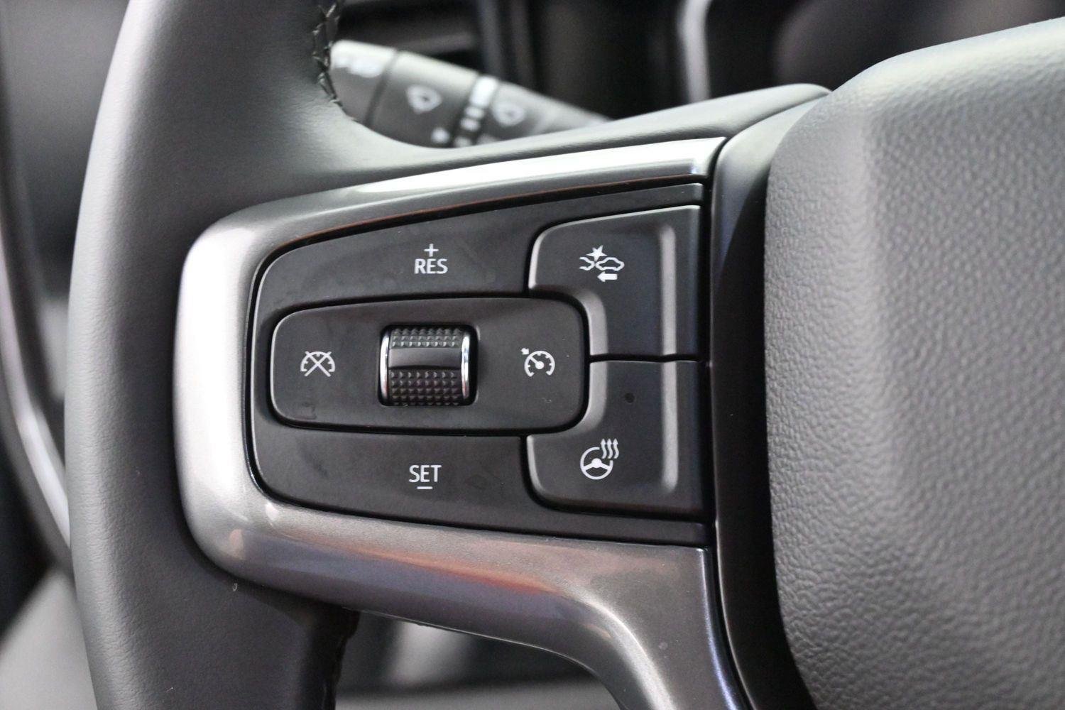 Used 2025 Sterling Gray Metallic Chevrolet LT image 18
