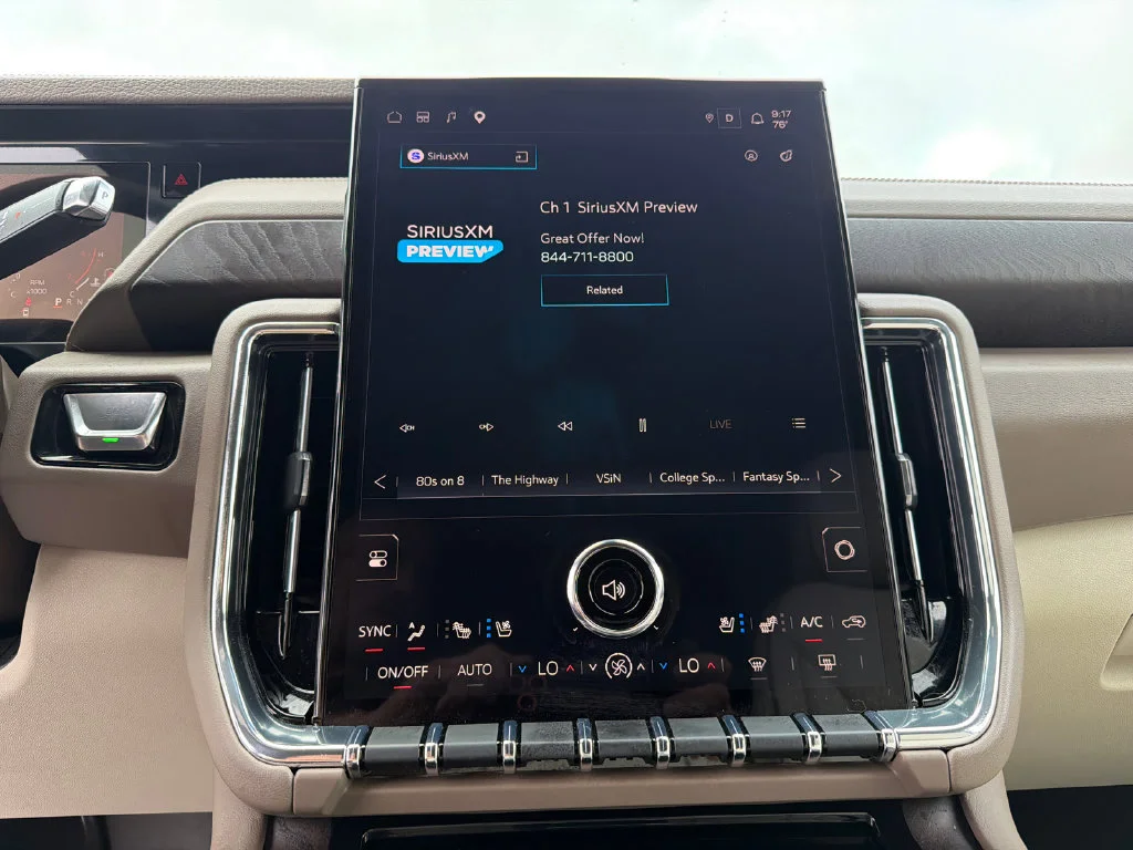 Used 2025 Blue GMC Denali image 29
