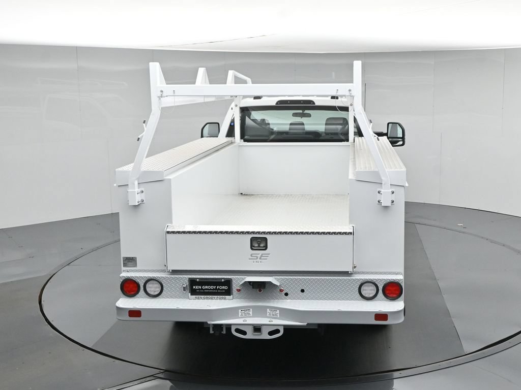 2026 Ford F-350 Super Duty Chassis Cab XL - Photo 43