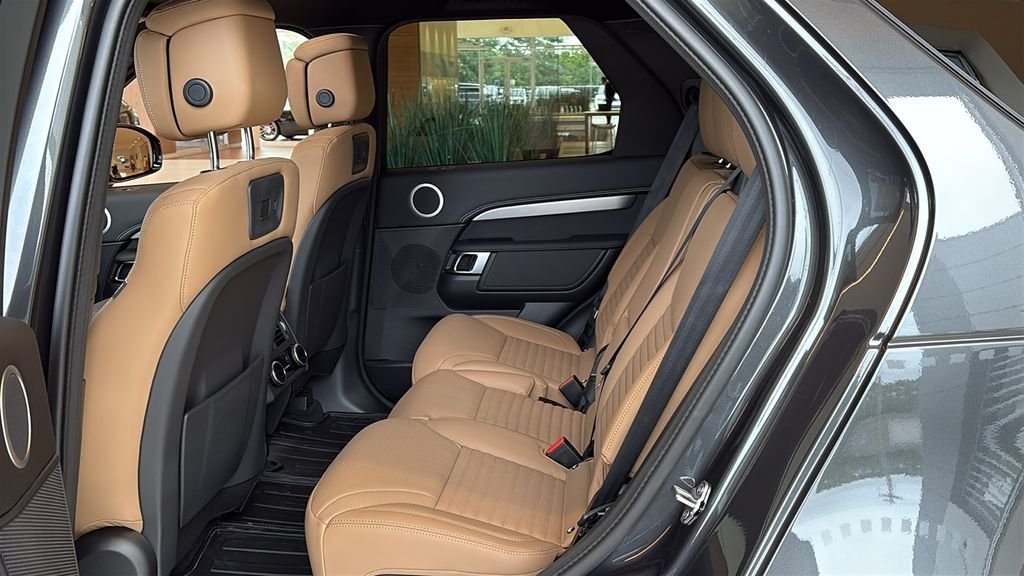 2026 Land Rover Discovery Dynamic SE - Photo 21