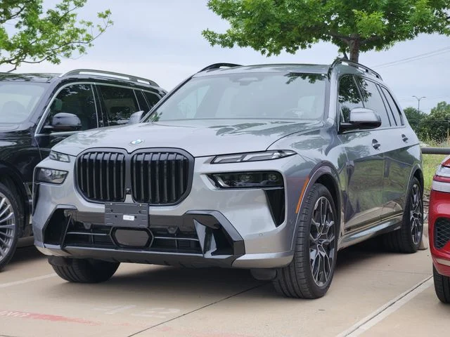 2025 BMW X7 xDrive40i's photo