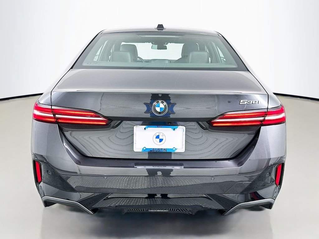2025 BMW 5 Series 530i - Photo 6