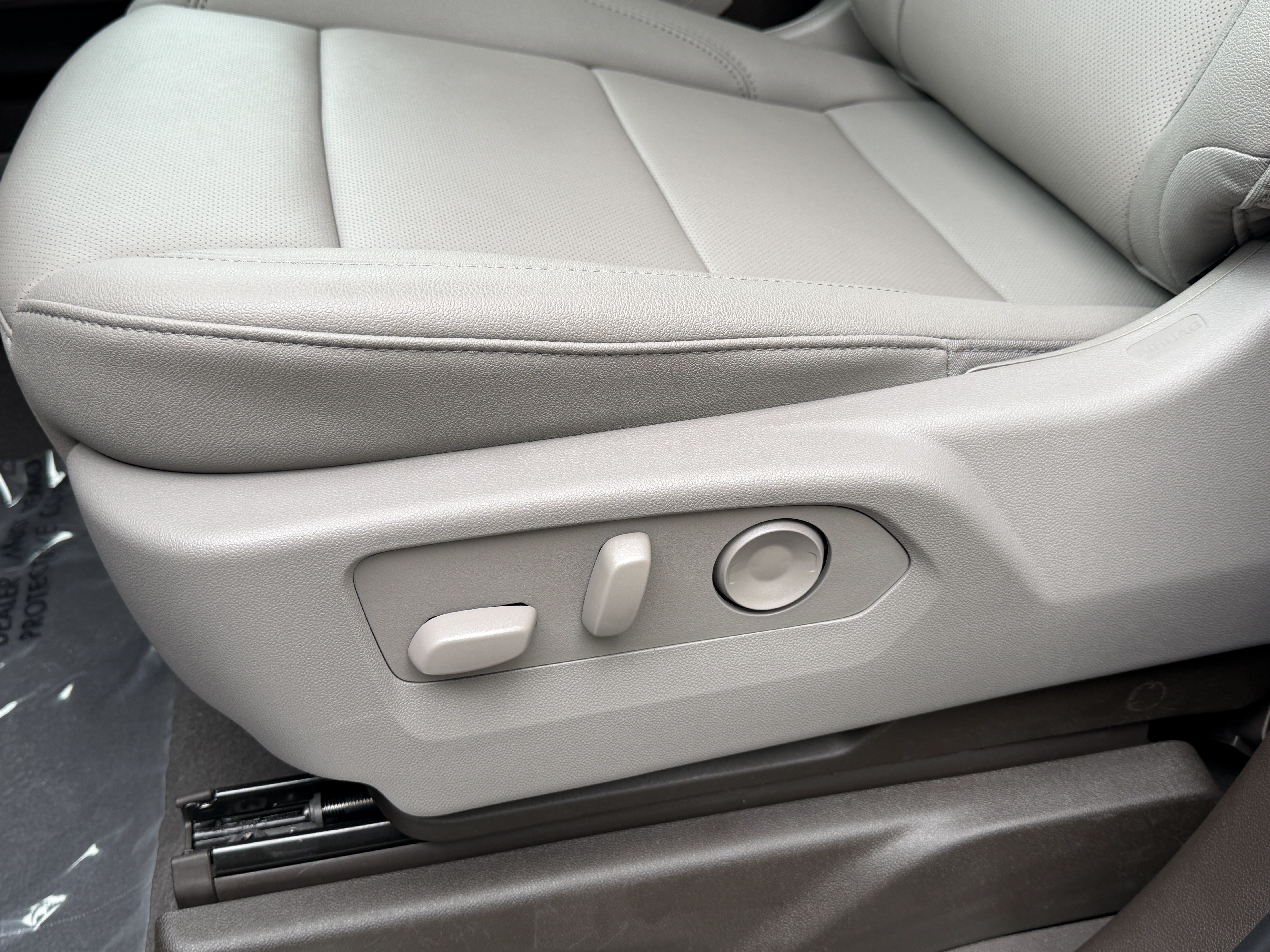 2026 GMC Sierra 1500 SLT - Photo 20