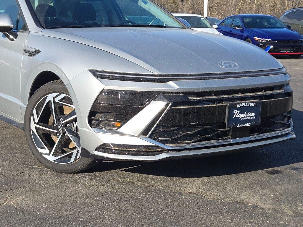 New 2026 Silver Hyundai SEL Sport image 2