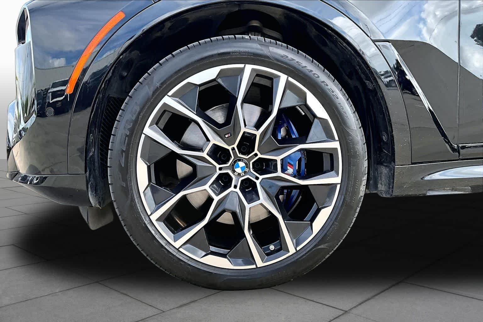Used 2025 Black Sapphire Metallic BMW xDrive40i image 11