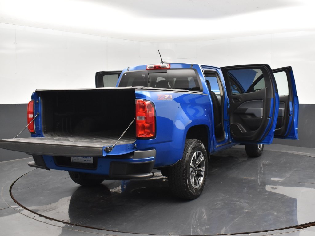 Used 2021 Blue Chevrolet Z71 image 36