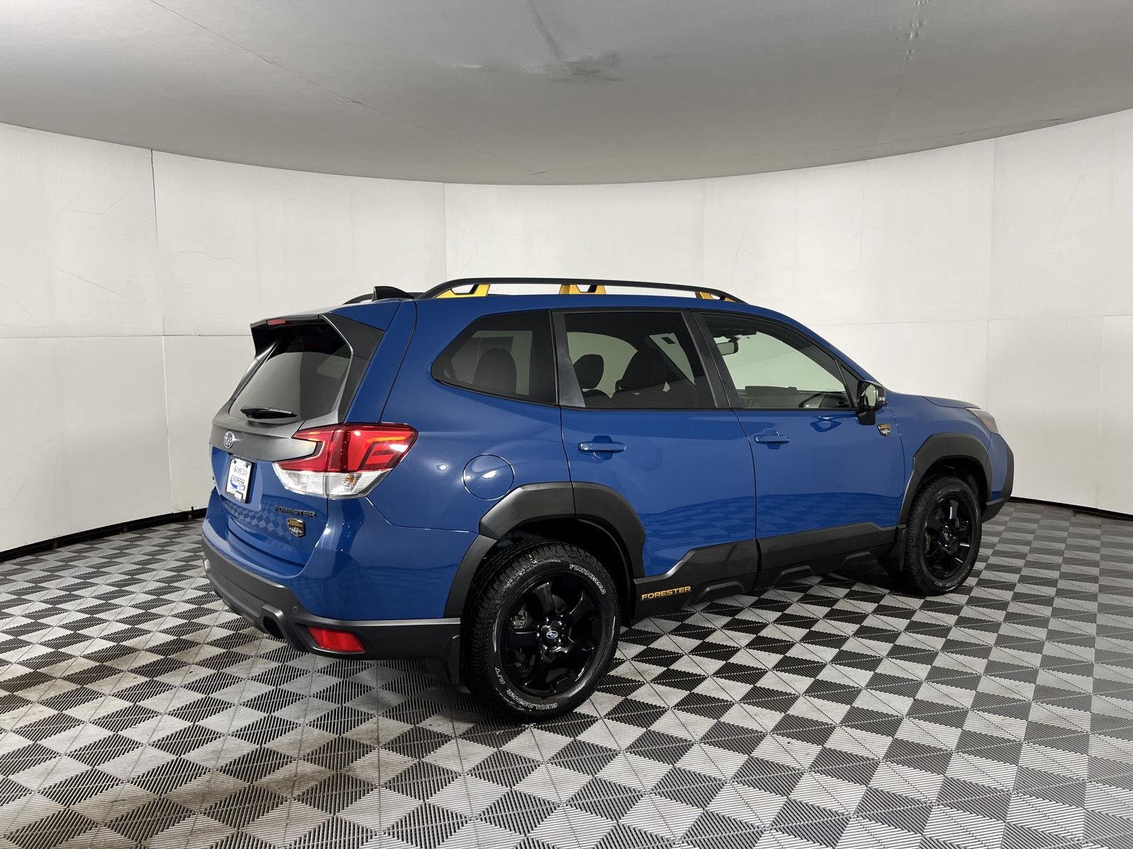 Used 2024 Geyser Blue Subaru Wilderness image 9