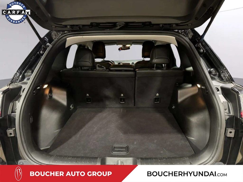 Used 2019 Diamond Black Crystal Pearlcoat Jeep Latitude Plus image 26