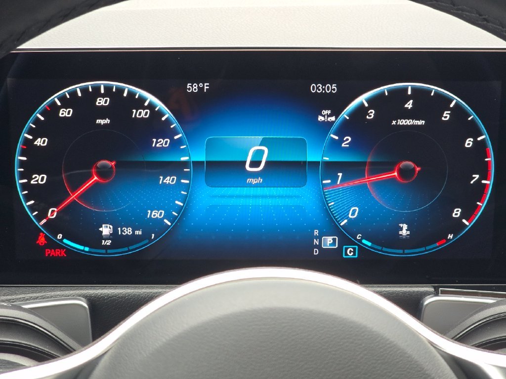 Certified Used 2023  Mercedes-Benz GLB 250 image 32