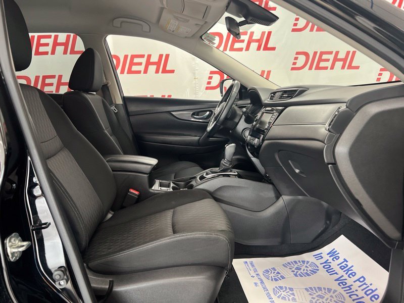 Used 2020 Black Nissan SV image 13
