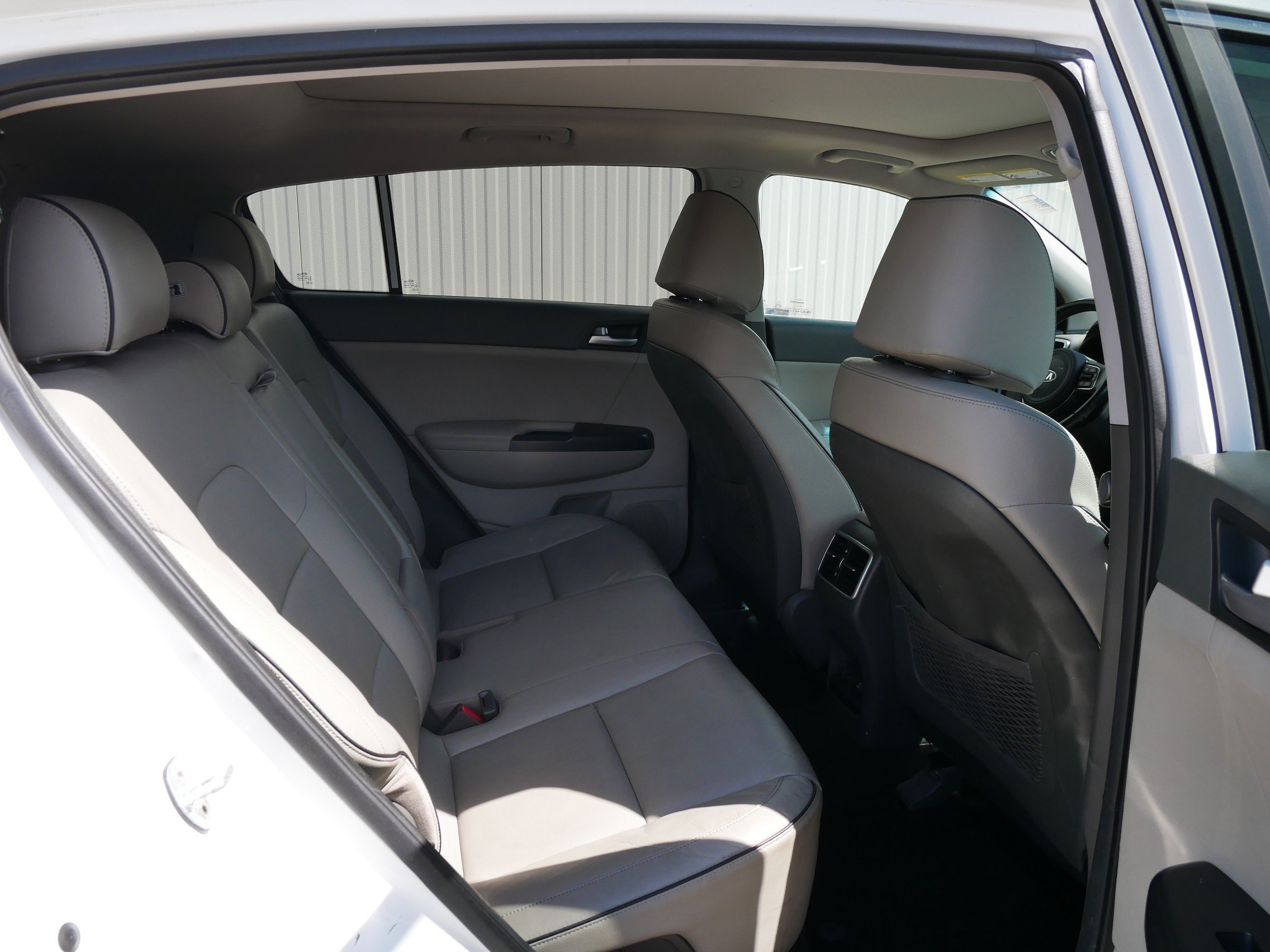 Used 2017 Snow White Pearl Kia EX image 13