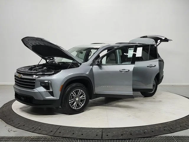 Used 2025 Gray Chevrolet LT image 11